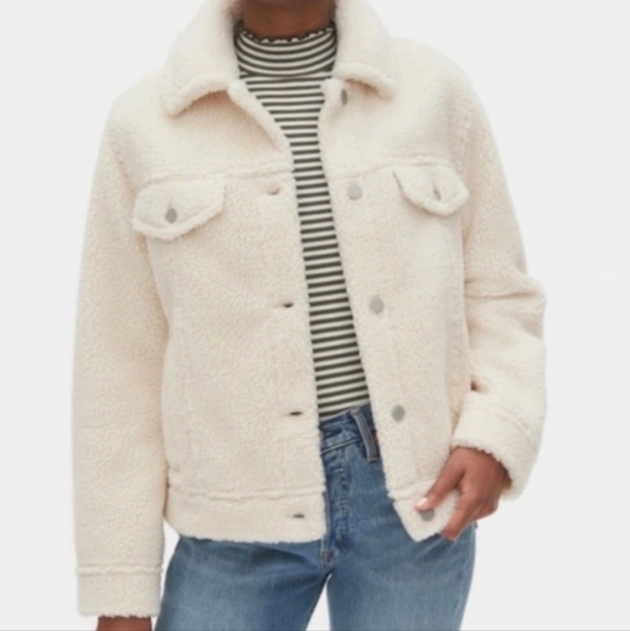 GAP Jackets & Blazers - Gap iconic sherpa jacket women's in cream sz M